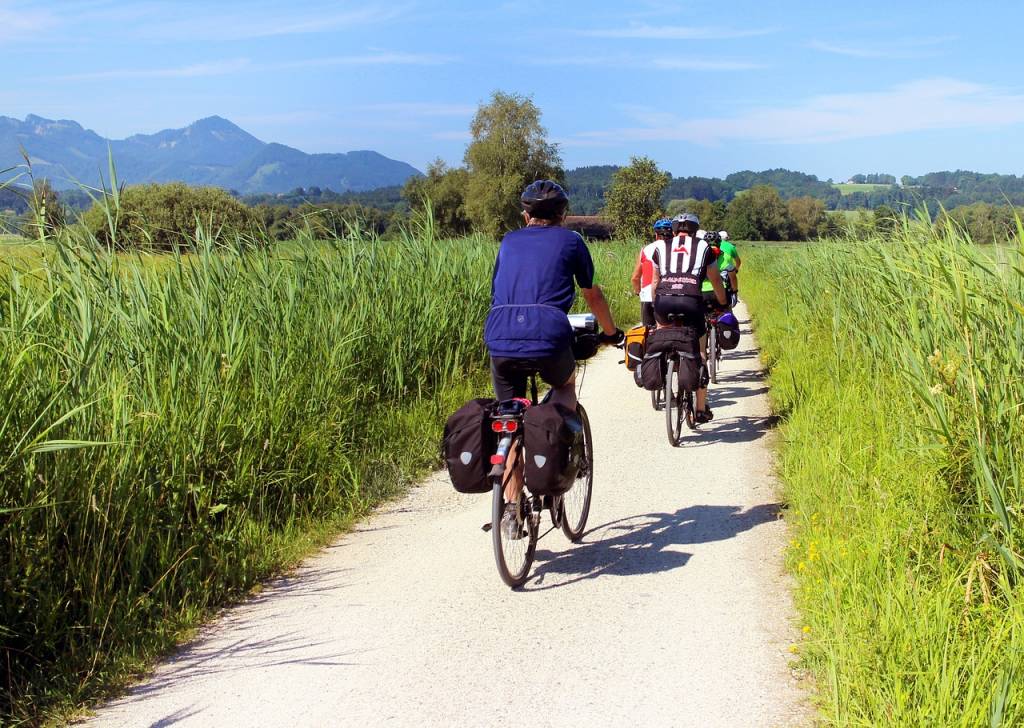 Voyager à vélo : Comment préparer son périple sur deux roues